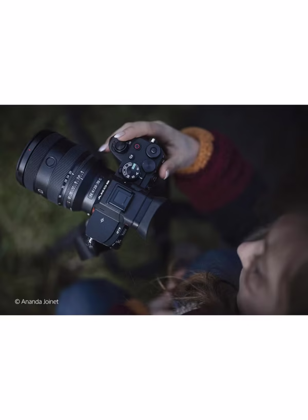FE 20-70mm F4 G Standard Zoom Lens for Full-Frame E-Mount Mirrorless Cameras Black - Image 4